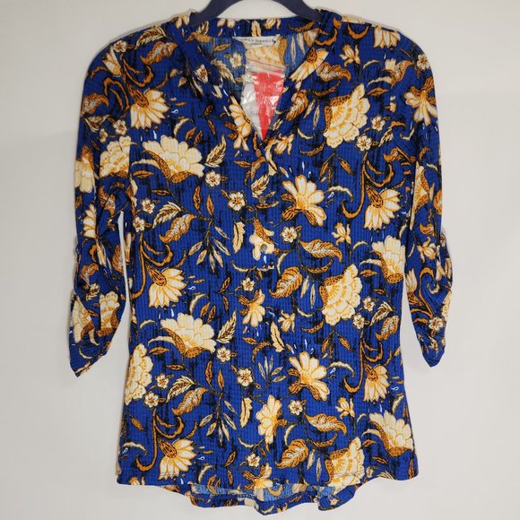 Emily Daniel's Stretchy Top - Picture 1 of 10